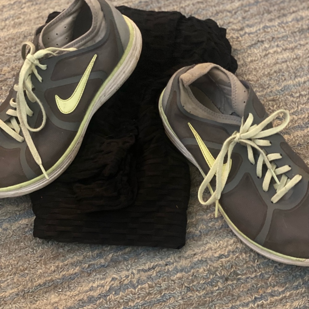 Slightly Used neon Nike sneakers, size 10 but fit like a nine